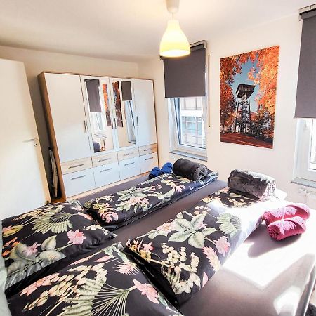 Zentrale Ferienwohnung In Aalen City Mit 4-Sternen Exterior photo
