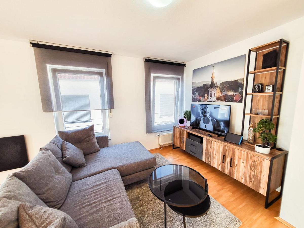 Zentrale Ferienwohnung In Aalen City Mit 4-Sternen Exterior photo