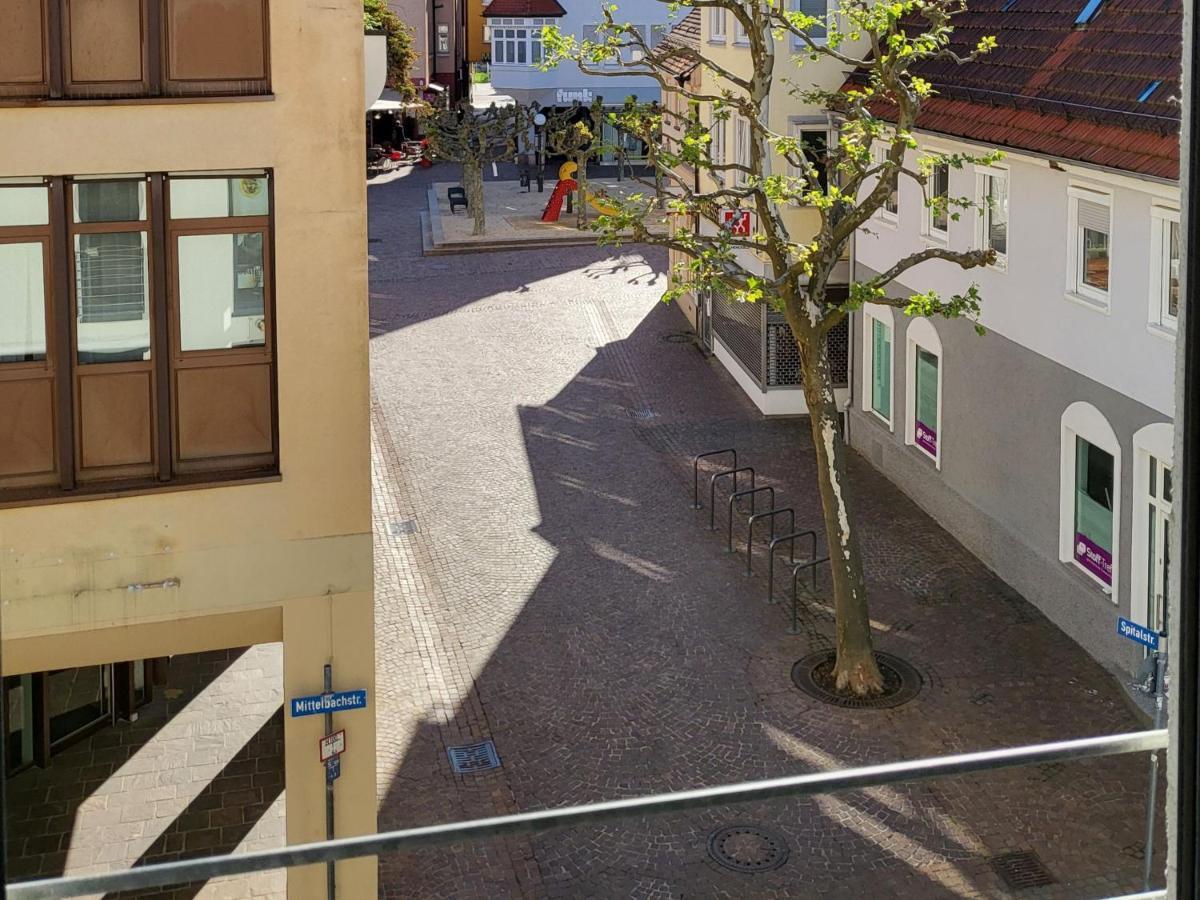 Zentrale Ferienwohnung In Aalen City Mit 4-Sternen Exterior photo