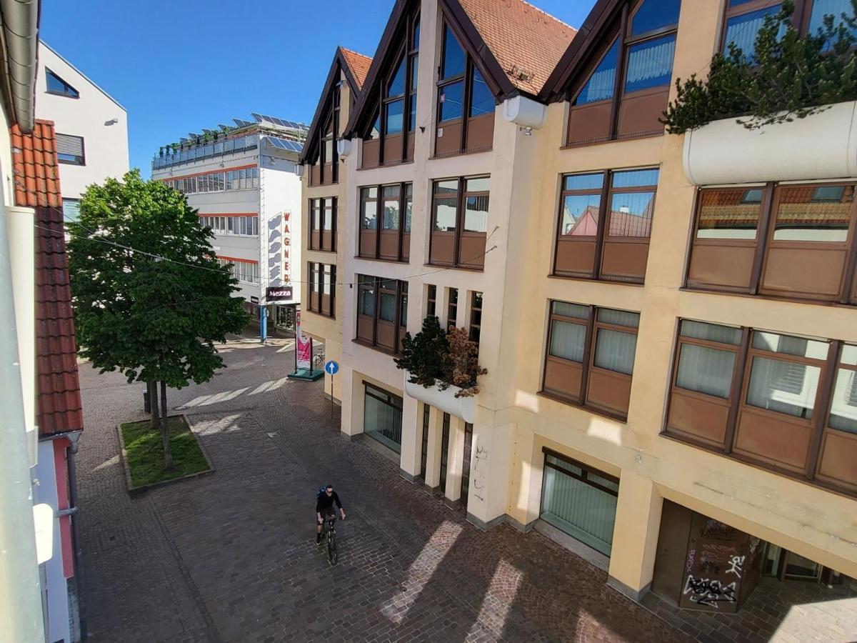 Zentrale Ferienwohnung In Aalen City Mit 4-Sternen Exterior photo